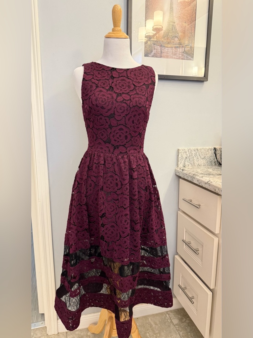 Alice + Olivia Burgundy Lace Fit & Flare midi dress. Size 2
